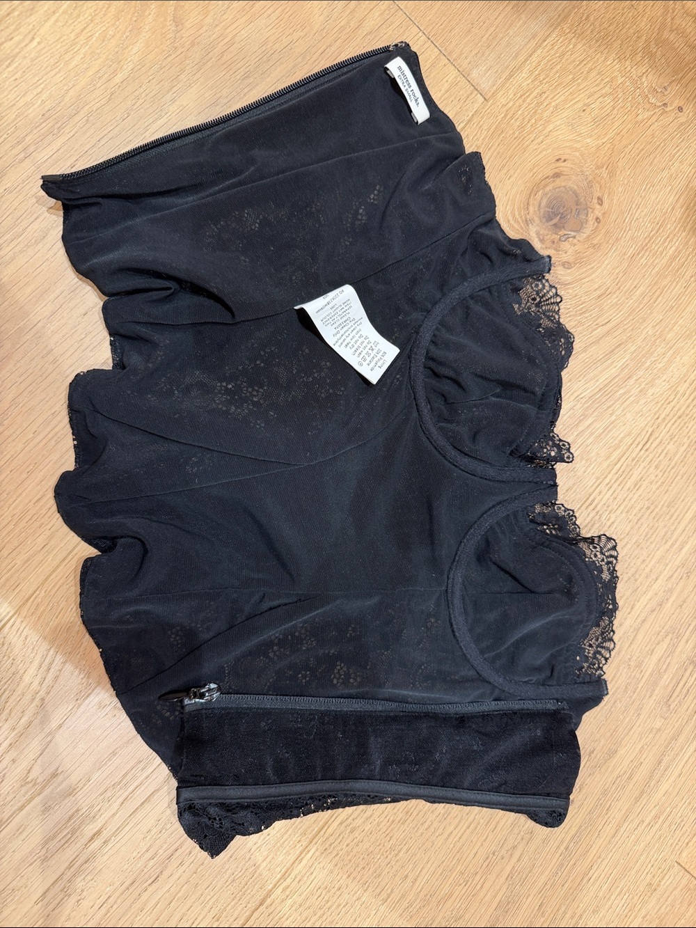 Black Lace Bustier Camisole Top - Picture 3 of 3
